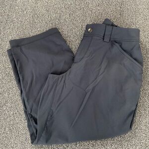 Duluth Capri Pants Sz 6 (S) Charcoal Gray